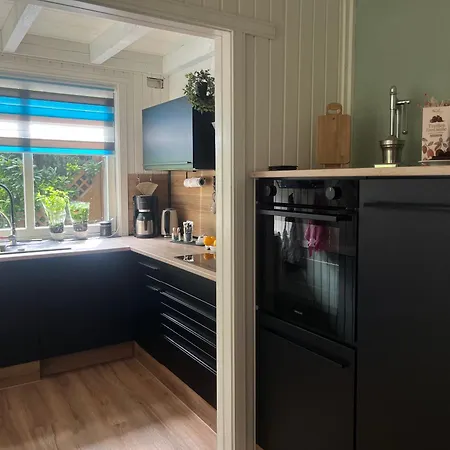 Semesterbostad Haus Rottkaeppchen *